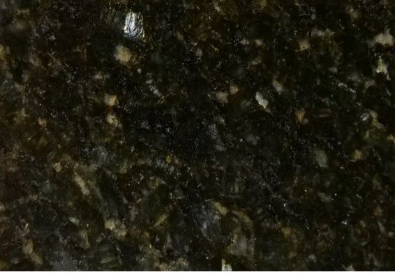 Muestra de granito Verde Ubatuba
